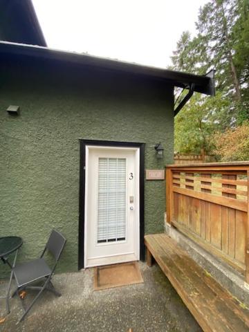 Guest Suites On Benvenuto Brentwood Bay エクステリア 写真